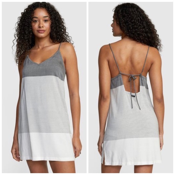 RVCA Dresses & Skirts - RVCA Gray and White Mini Dress
